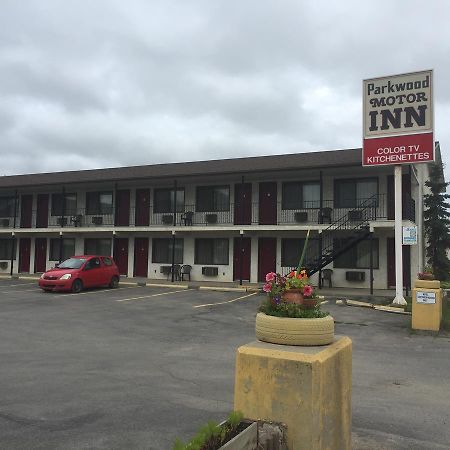 Parkwood Motor Inn Sundre Екстер'єр фото