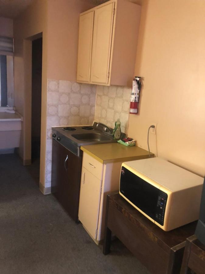 Parkwood Motor Inn Sundre Екстер'єр фото