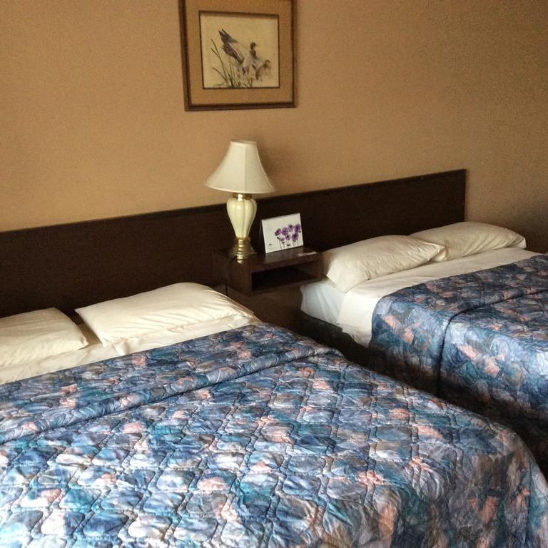 Parkwood Motor Inn Sundre Екстер'єр фото