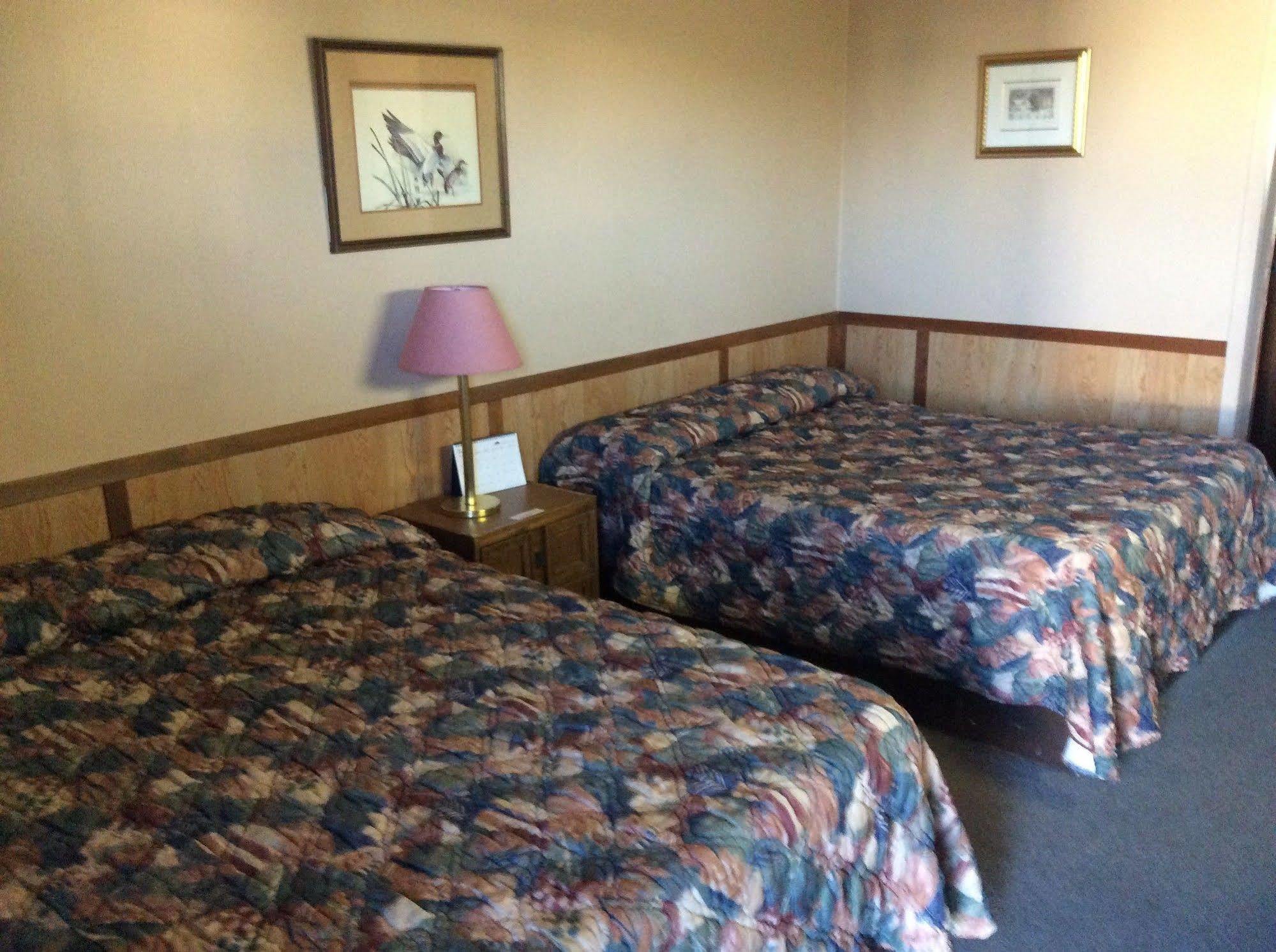 Parkwood Motor Inn Sundre Екстер'єр фото