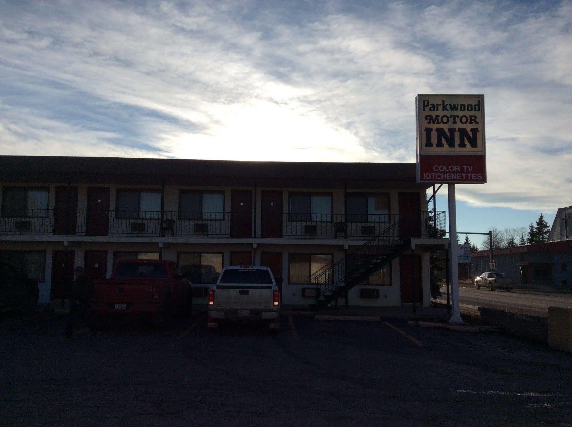 Parkwood Motor Inn Sundre Екстер'єр фото