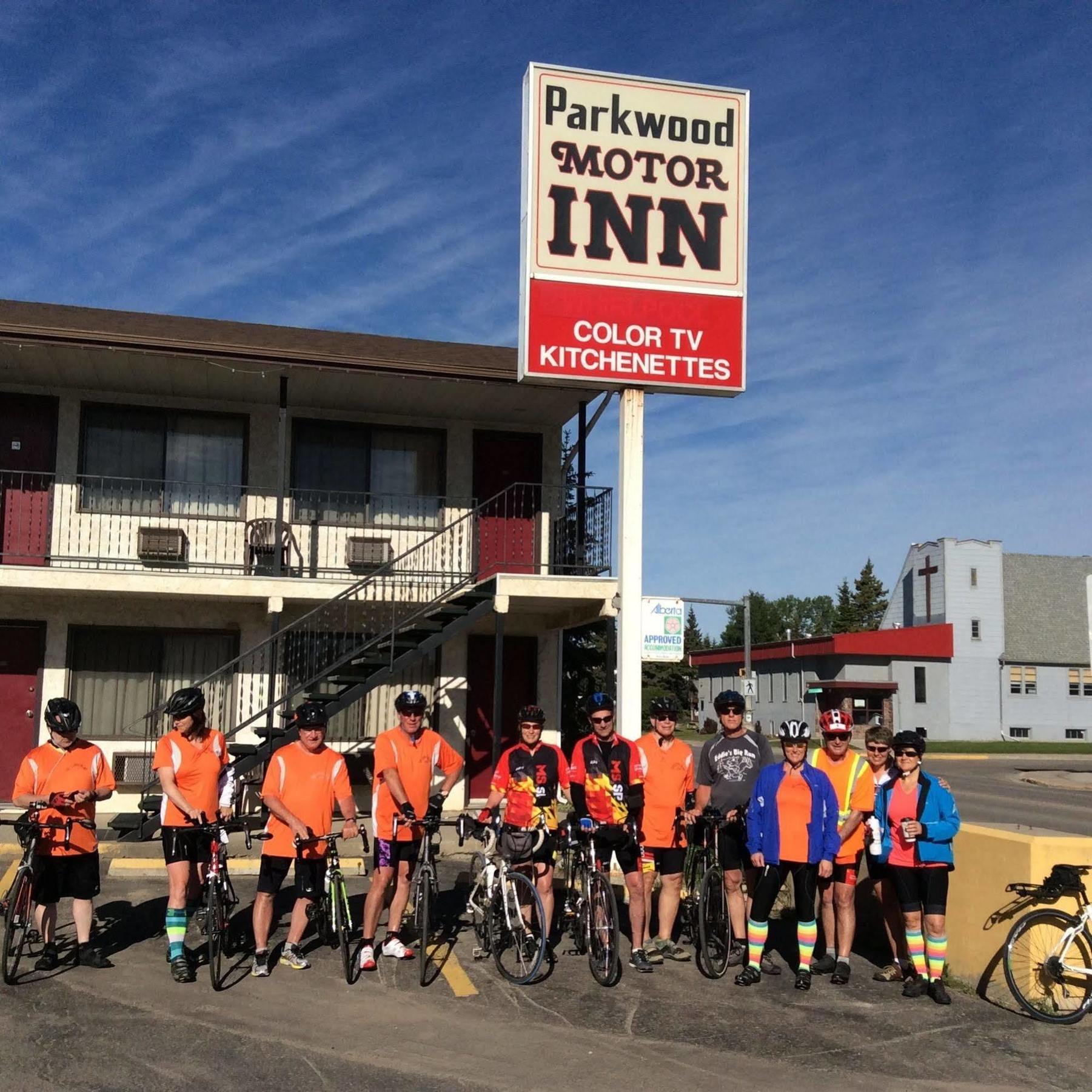 Parkwood Motor Inn Sundre Екстер'єр фото